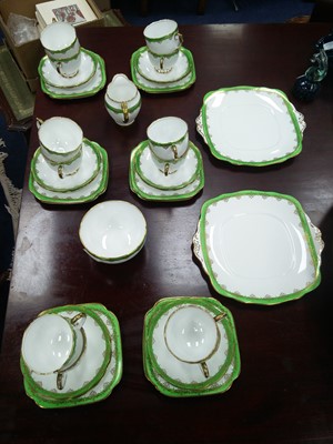 Lot 369 - A ROSYLN TEA SERVICE