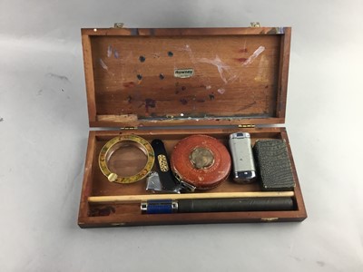 Lot 203 - A LOT OF COLLECTABLES INCLUDING A TAPE MEASURE, FAN, LIGHTER AND OTHER OBJECTS