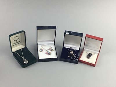 Lot 232 - A COLLECTION OF SILVER JEWELLERY