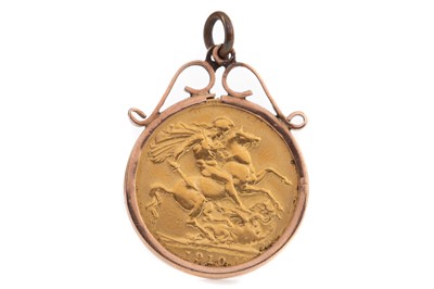 Lot 37 - AN EDWARD VII GOLD SOVEREIGN DATED 1910