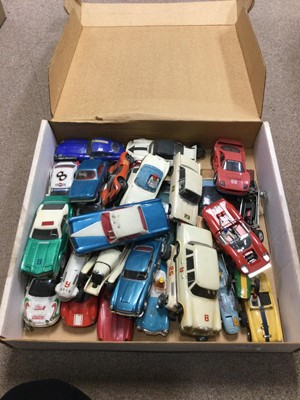 Lot 425 - A LARGE COLLECTION OF SCALEXTRIC AND OTHER MODEL RACING VEHICLES