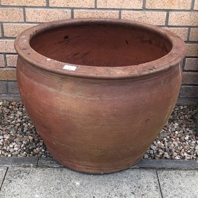 Lot 459 - A LARGE CIRCULAR PLANT POT