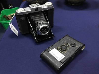 Lot 450 - A ZEISS IKON NETTAR FOLDING CAMERA AND ANOTHER