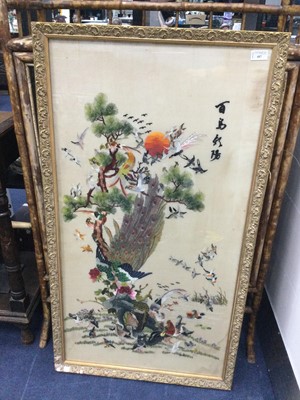 Lot 487 - A 20TH CENTURY CHINESE SILK EMBROIDERY