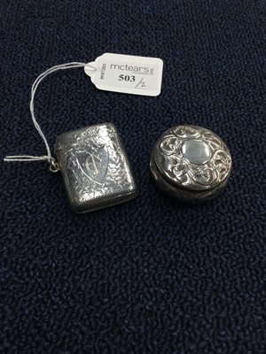 Lot 503 - A SILVER VESTA CASE AND A COMPACT