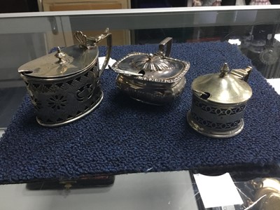 Lot 500 - A GROUP OF THREE SILVER MUSTARD POTS