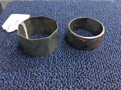 Lot 504 - A SILVER AND AGATE NAPKIN RING AND ANOTHER