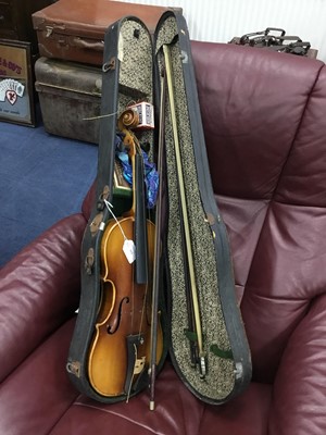 Lot 551 - A 20TH CENTURY VIOLIN IN CASE