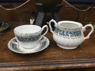 Lot 305A - A MYOTT PART DINNER SERVICE