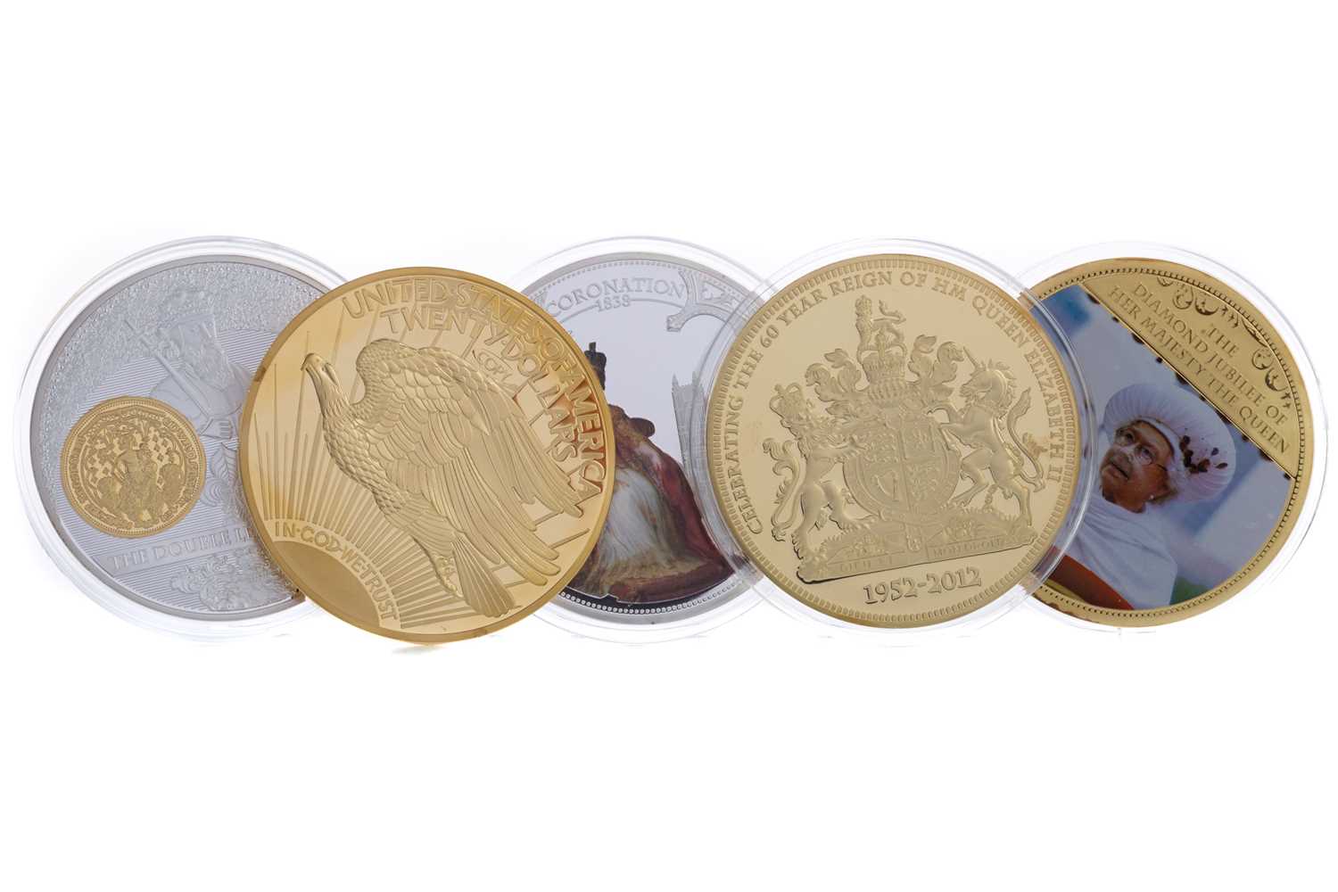 Lot 44 - A COLLECTION OF LARGE COMMEMORATIVE COINS