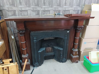 Lot 173A - AN EARLY 20TH CENTURY CAST IRON FIREPLACE