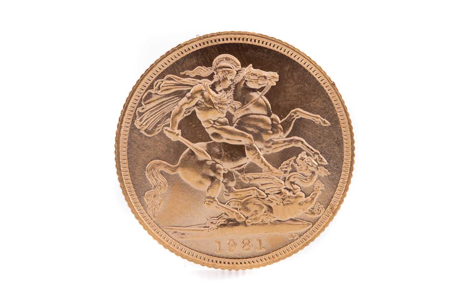 Lot 75 - AN ELIZABETH II GOLD SOVEREIGN DATED 1981