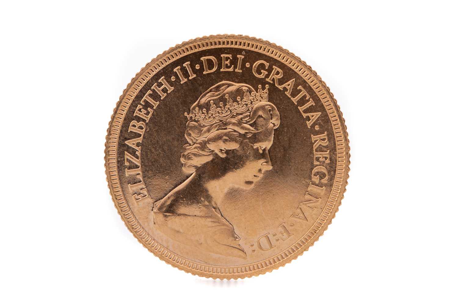 Lot 77 - AN ELIZABETH II GOLD SOVEREIGN DATED 1981