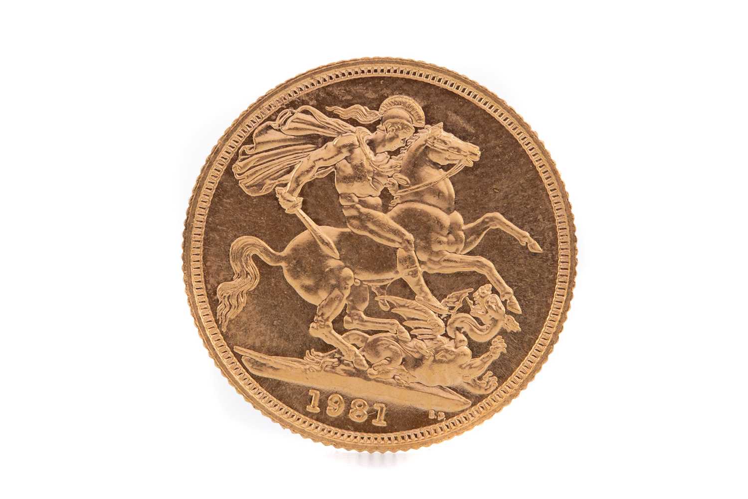 Lot 80 - AN ELIZABETH II GOLD SOVEREIGN DATED 1981