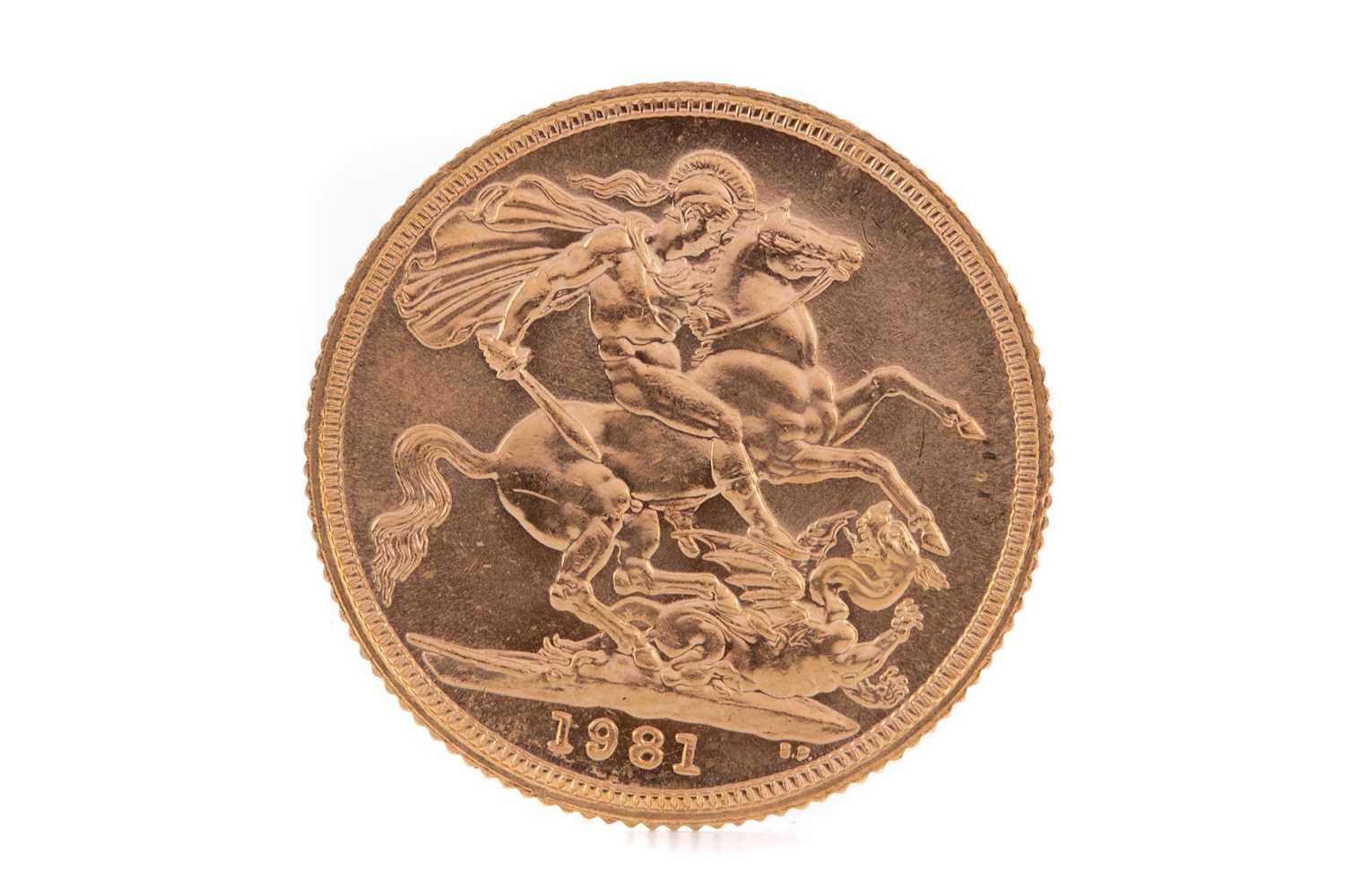 Lot 81 - AN ELIZABETH II GOLD SOVEREIGN DATED 1981