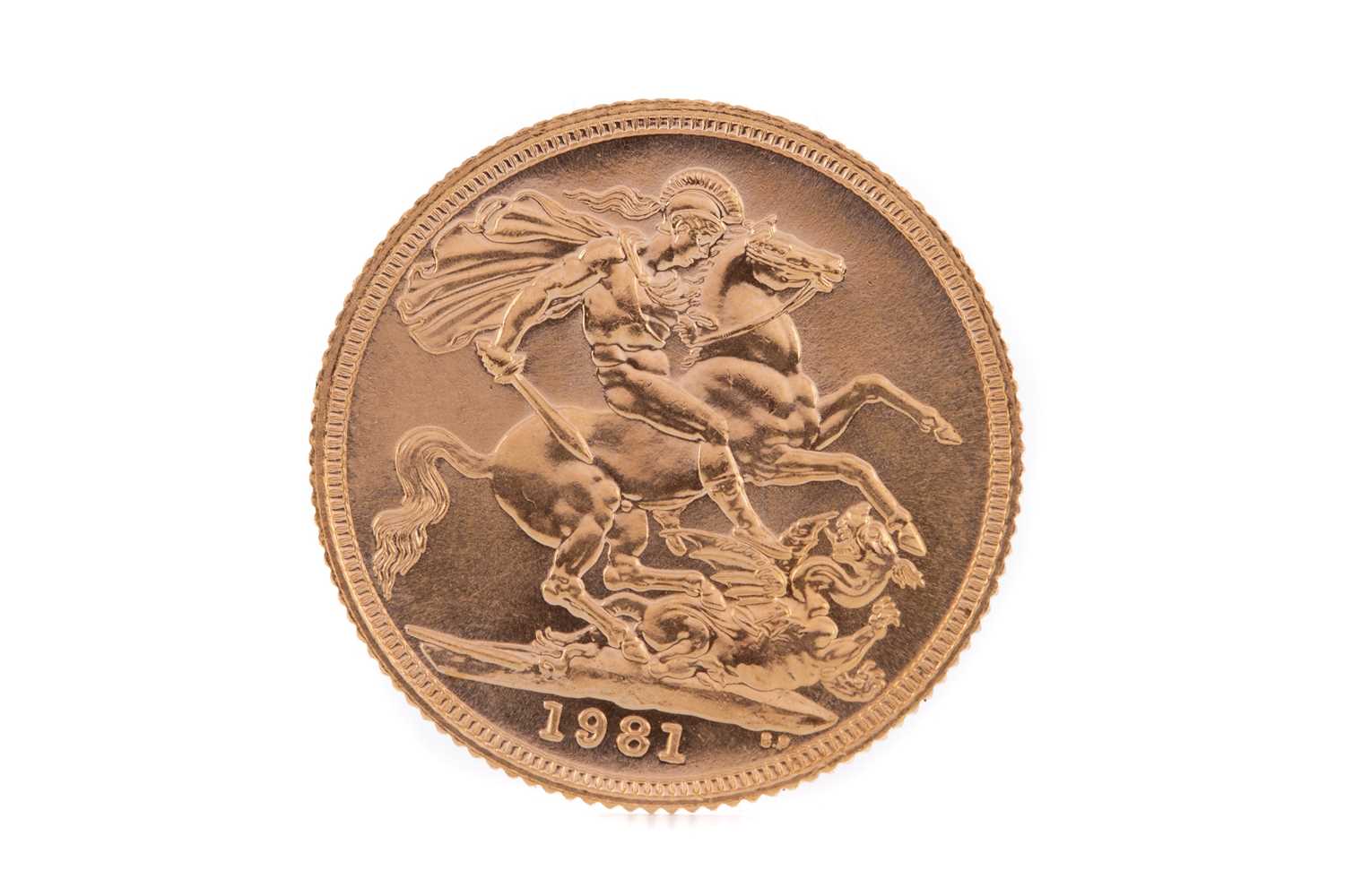 Lot 90 - AN ELIZABETH II GOLD SOVEREIGN DATED 1981