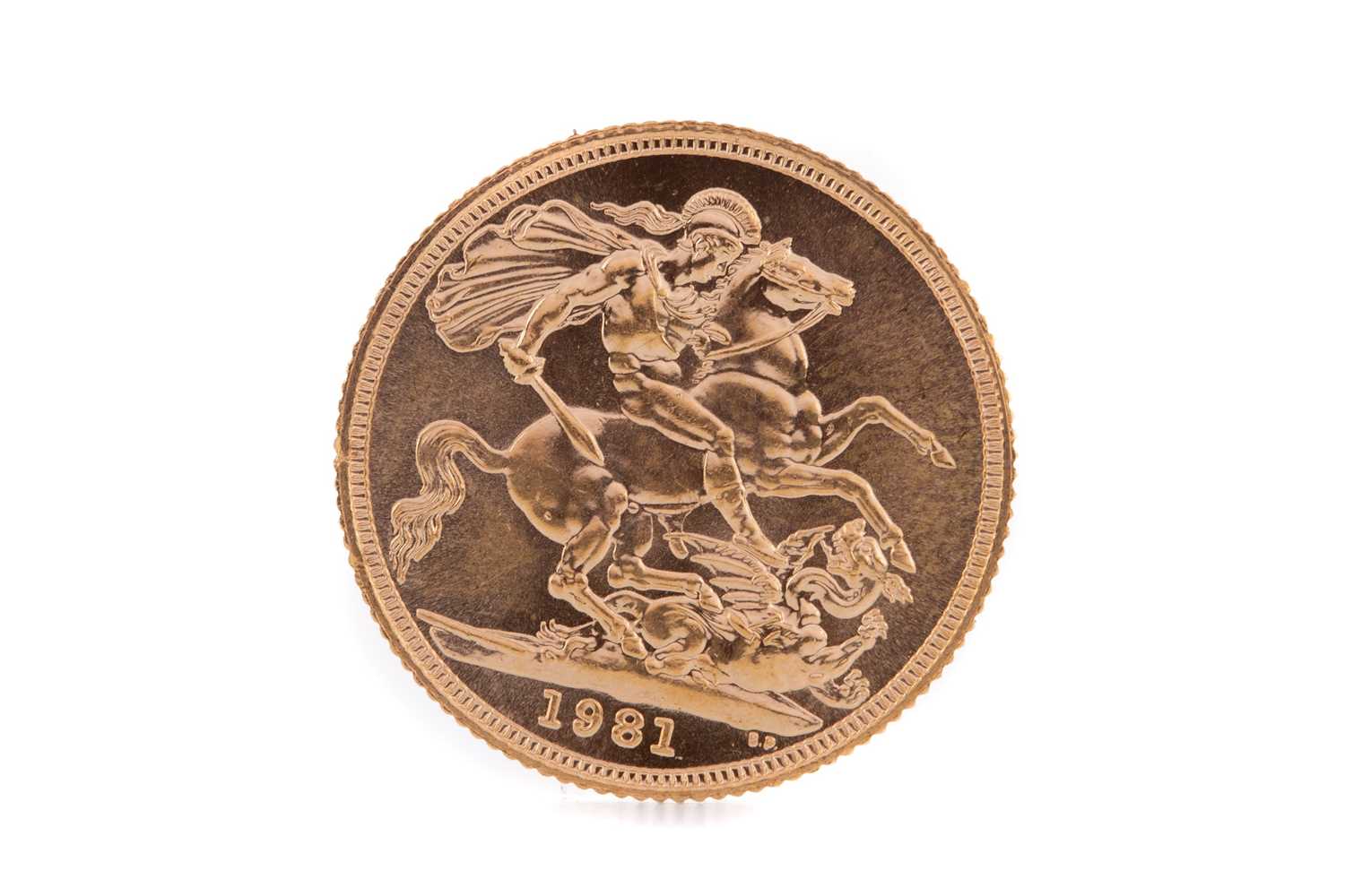 Lot 96 - AN ELIZABETH II GOLD SOVEREIGN DATED 1981