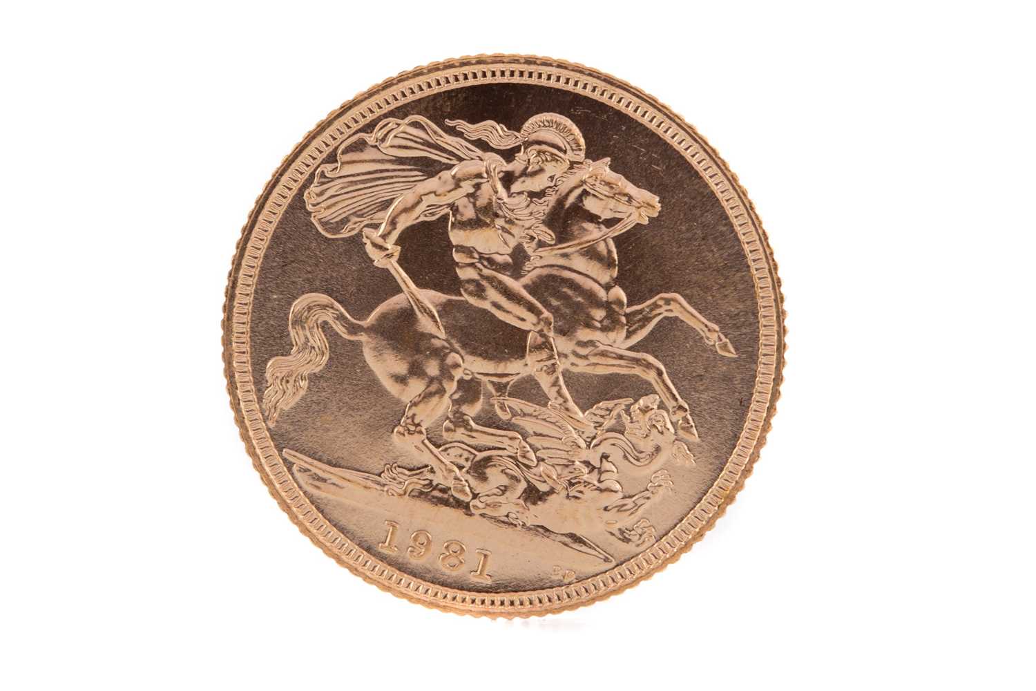 Lot 99 - AN ELIZABETH II GOLD SOVEREIGN DATED 1981