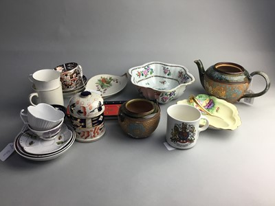 Lot 55 - A PAIR OF ROYAL CROWN DERBY BLOOR IMARI TEACUPS AND SAUCERS AND OTHER CERAMICS