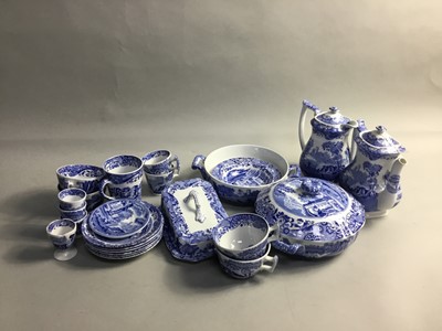 Lot 106 - A LARGE COLLECTION OF COPELAND SPODE ITALIAN DINNER AND TEA WARE