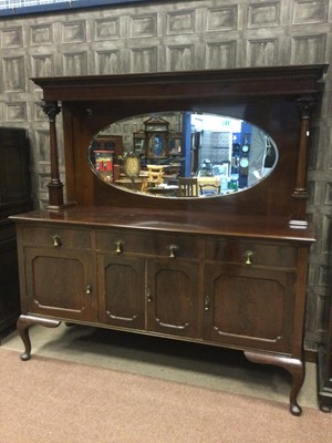 Lot 354 - AN EARLY 20TH CENTURY MAHOGANY SIDEBOARD