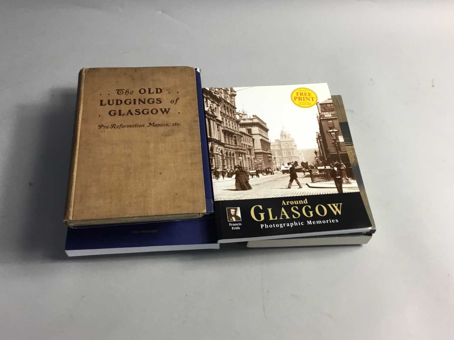Lot 29 - A COLLECTION OF BOOKS RELATING TO GLASGOW