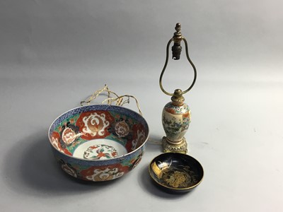 Lot 138 - A JAPANESE CERAMIC BOWL, SMALL VASE LAMP AND LACQUERED BOWL
