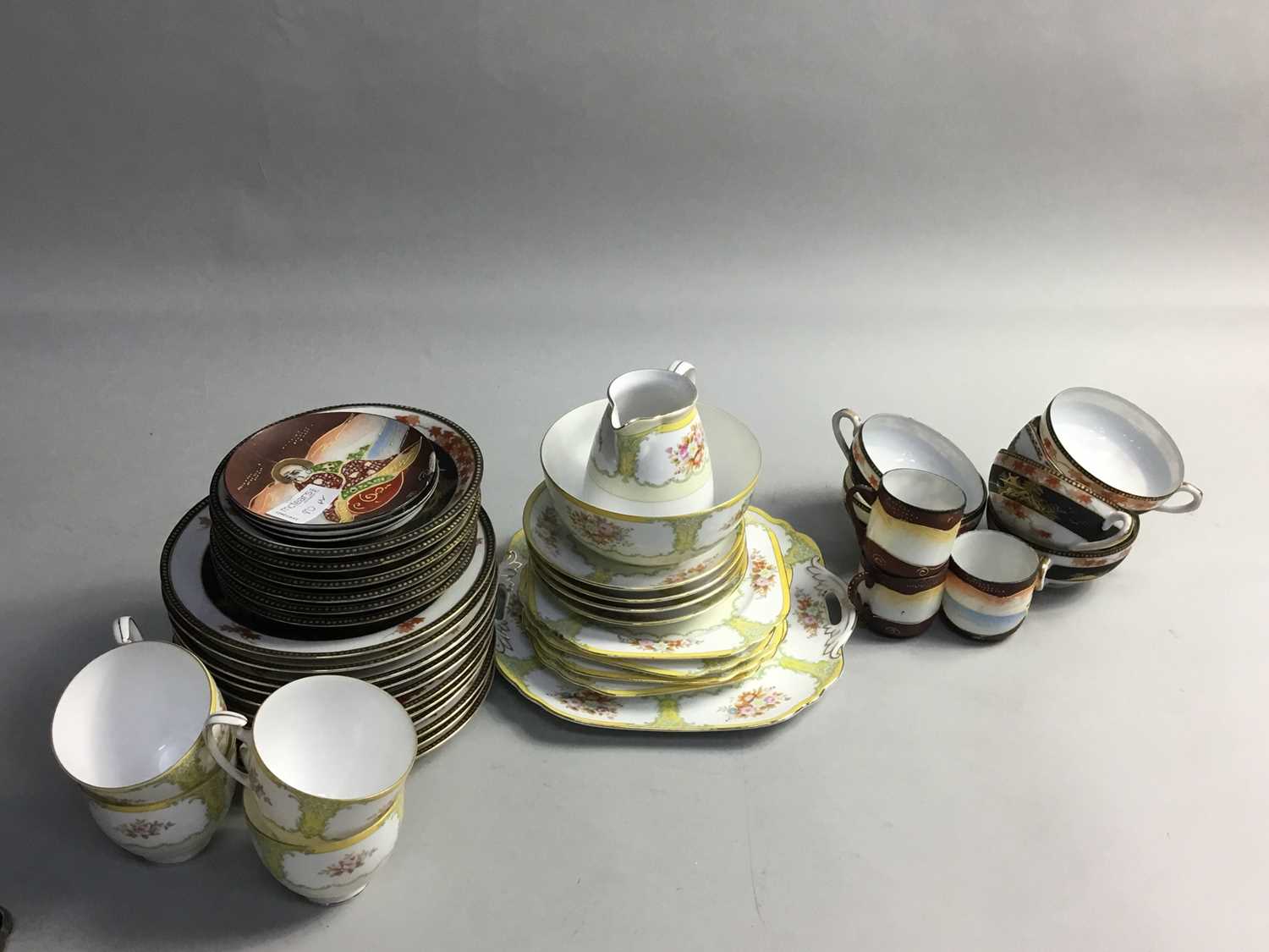 Lot 80 - A NORITAKE PART TEA SERVICE AND GROUP OF EGGSHELL CHINA
