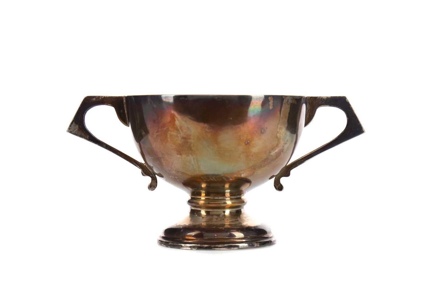 Lot 1737 - A GEORGE V SILVER TROPHY CUP