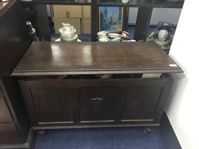 Lot 270 - AN OAK BLANKET CHEST AND VARIOUS VINTAGE TOOLS