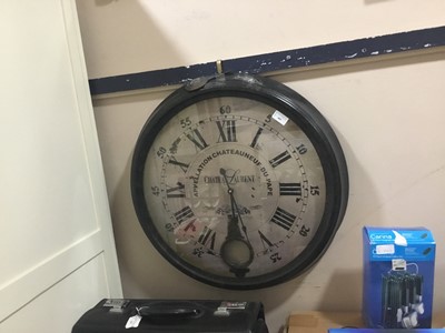 Lot 405 - A LARGE VINTAGE STYLE WALL CLOCK