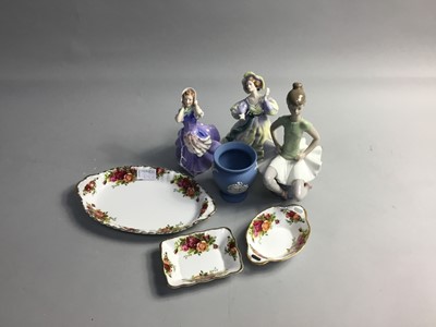 Lot 414 - A ROYAL DOULTON FIGURE OF BETSY AND OTHER CERAMICS