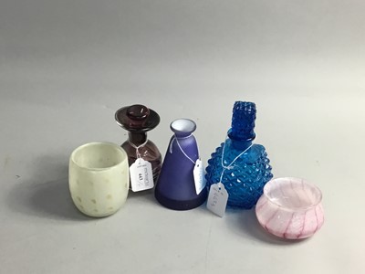 Lot 443 - A COLLECTION OF ART GLASS