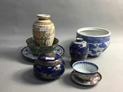 Lot 464 - A CARLTON WARE LIDDED JAR AND OTHER CERAMICS