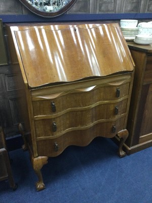 Lot 463 - A MAHOGANY BUREAU