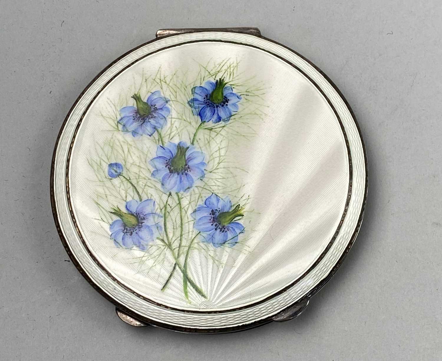 Lot 13 - A SILVER AND ENAMEL COMPACT