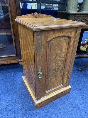 Lot 513 - A VICTORIAN WALNUT BEDSIDE CABINET