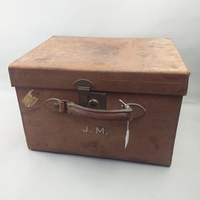 Lot 552 - A VINTAGE LEATHER PICNIC CASE