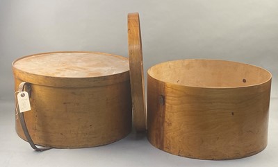 Lot 508 - A MID 20TH CENTURY WOODEN HAT BOX AND ANOTHER