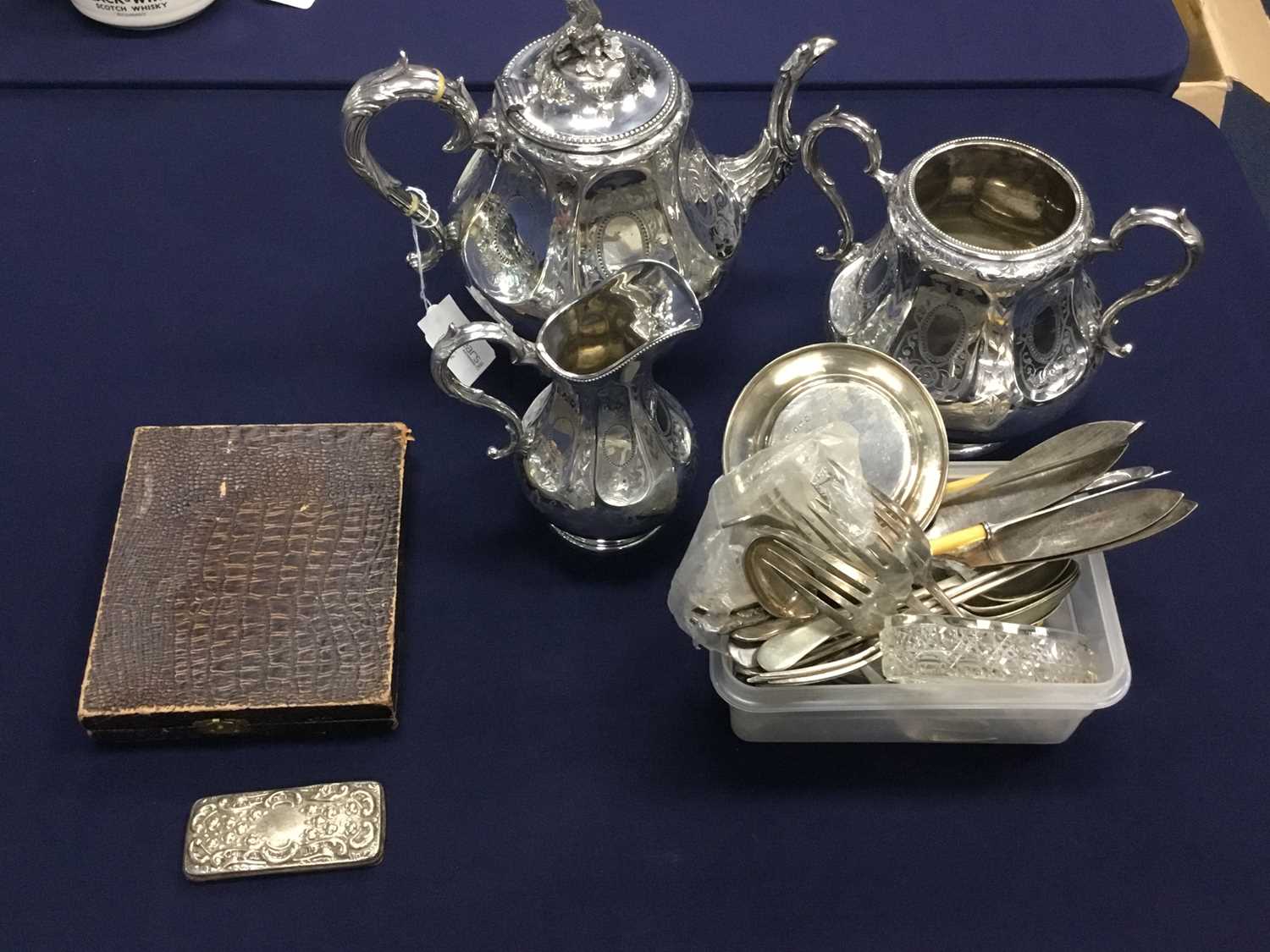 Lot 105 - A SILVER PLATED TEA SERVICE, ALONG WITH SILVER AND PLATED WARE