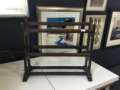 Lot 622 - A VINTAGE SHOE RACK