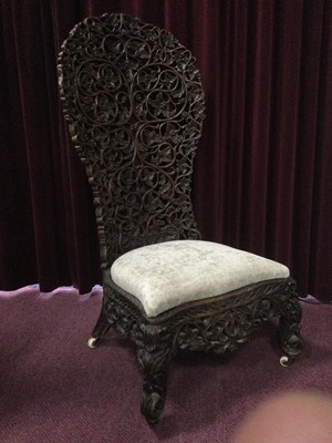 Lot 1407 - AN EARLY 20TH CENTURY ANGLO INDIAN CHAIR