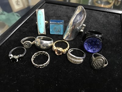 Lot 637 - A GROUP OF ELEVEN SILVER AND OTHER DRESS RINGS