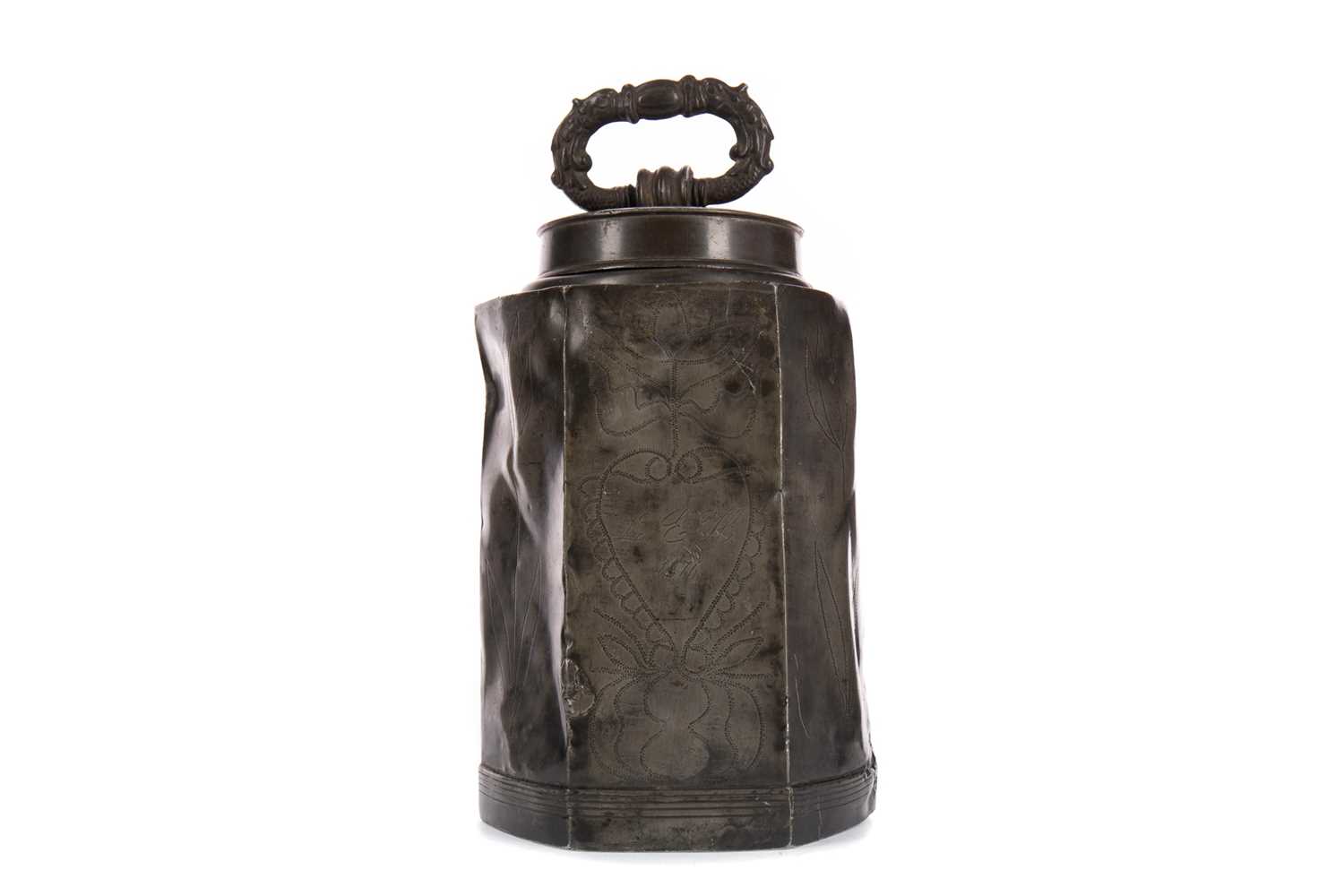 Lot 1397 - A 17TH CENTURY CONTINENTAL PEWTER CANISTER AND COVER