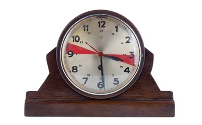 Lot 312 - AN EARLY 20TH CENTURY CLOCK