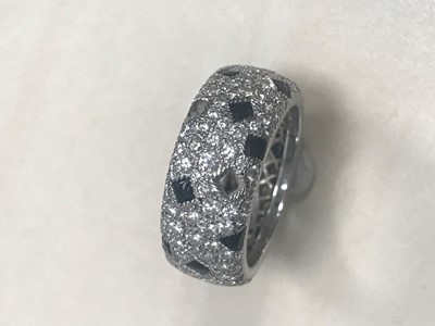 Lot 947 - A PARTIAL CARTIER SAPPHIRE AND DIAMOND RING