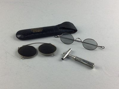 Lot 82 - A VICTORIAN POCKET CORKSCREW AND TWO PAIRS OF SPECTACLES