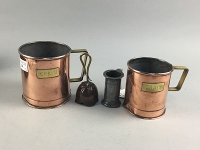 Lot 218 - A LOT OF TWO EARLY 20TH CENTURY COPPER GRAIN CUPS, A PEWTER MEASURE AND A COPPER TABLE BELL