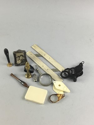 Lot 221 - A MINIATURE PHOTOGRAPH FRAME, TWO EARLY 20TH CENTURY SEALS AND OTHER OBJECTS