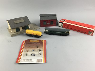 Lot 264 - A LOT OF MODEL TRAINS AND ACCESSORIES